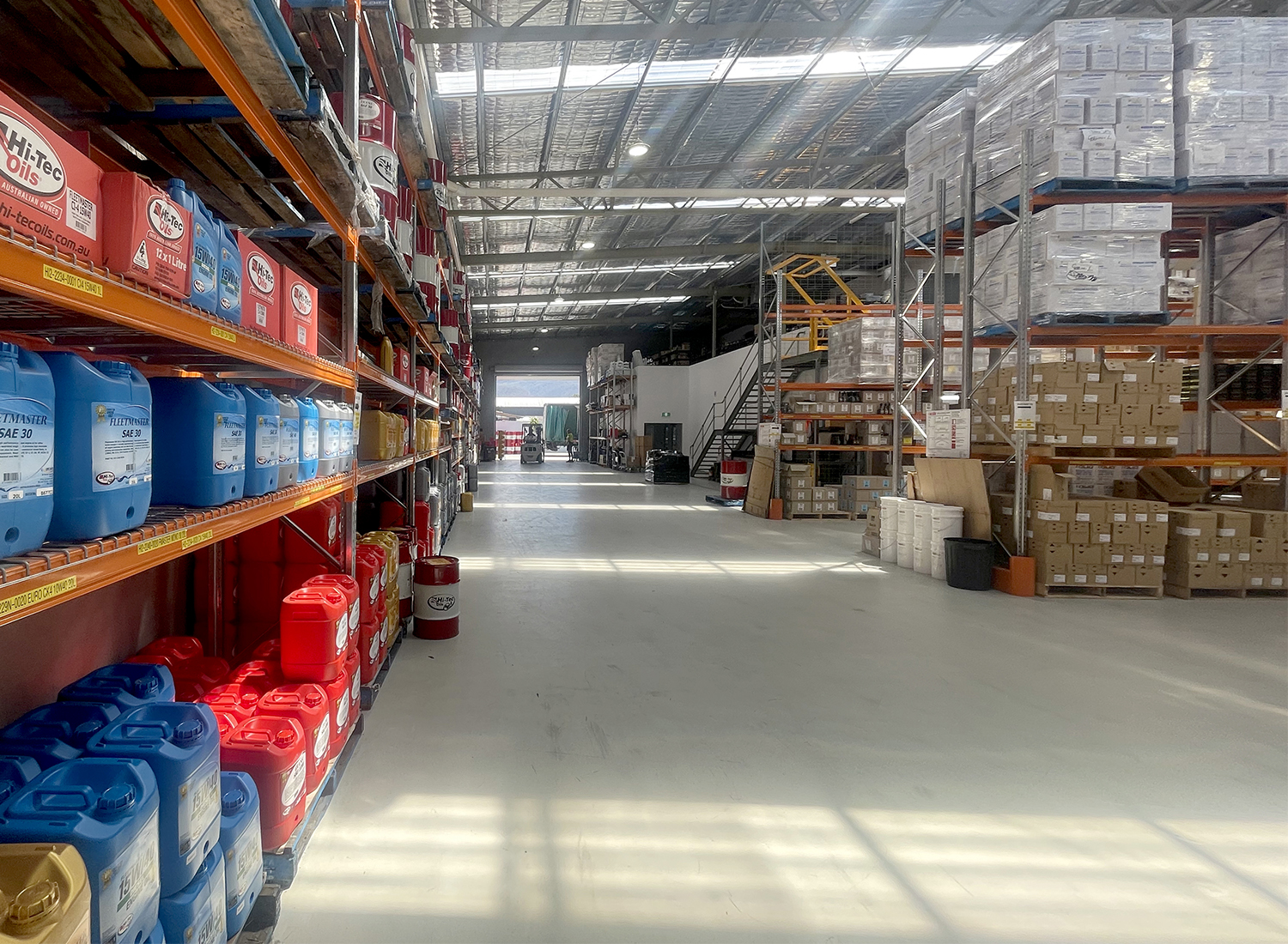 Inside the DuoTrading warehouse